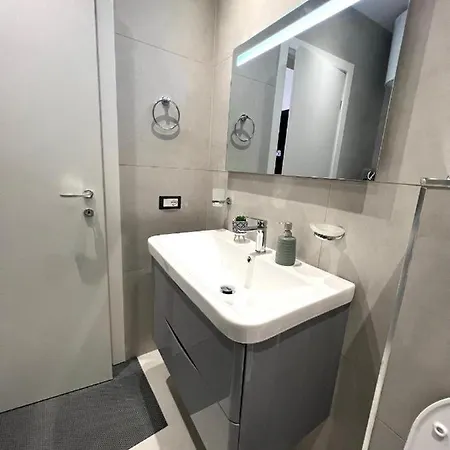Cozy Heaven Luxury Golem * Golem (Tirana)
