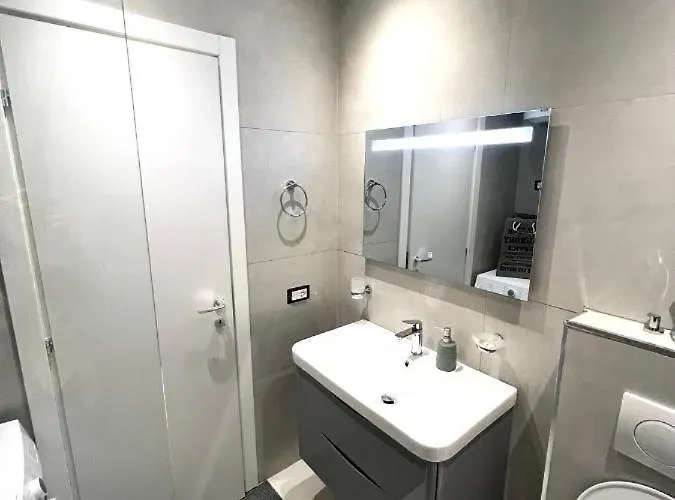 Cozy Heaven Apartment Golem (Tirana)